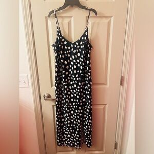 Elegant Black and White Spotted Maxi Dress